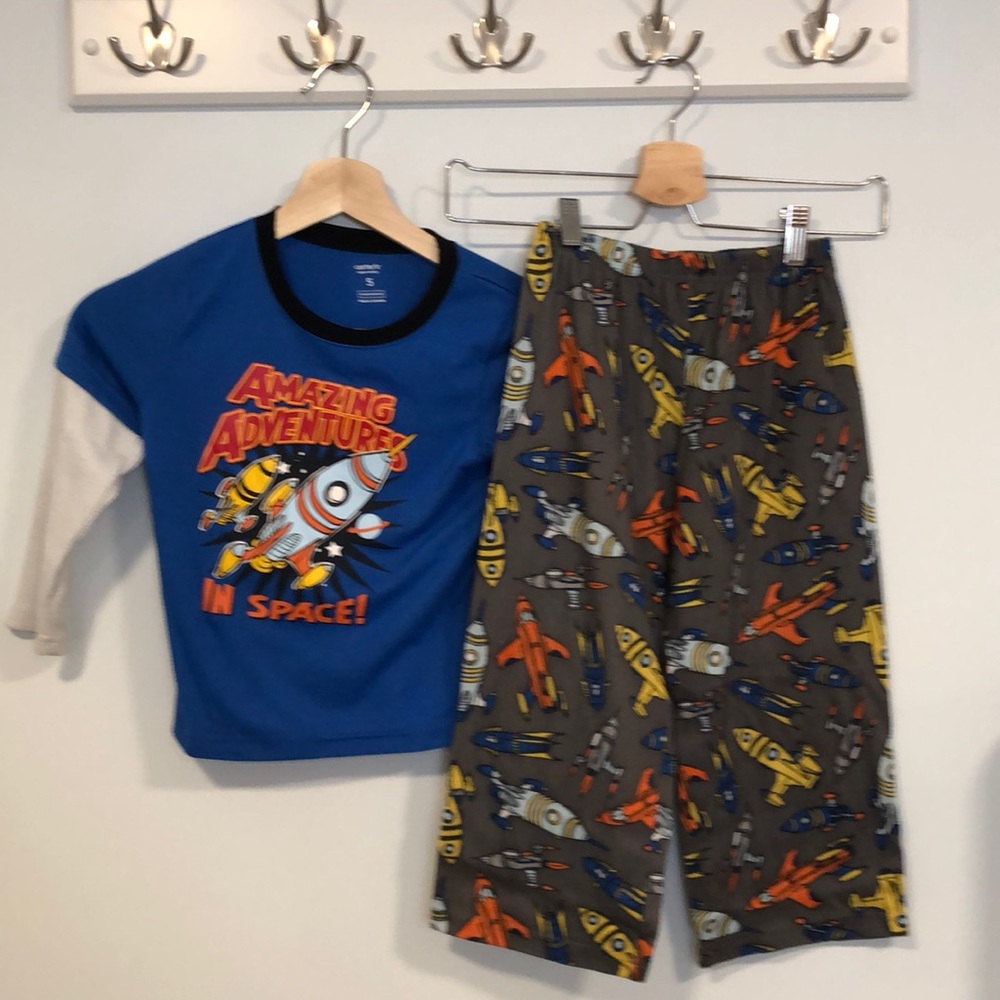 Kids  pajamas - size 5 and 5t Carter’s and Old Navy bundle.